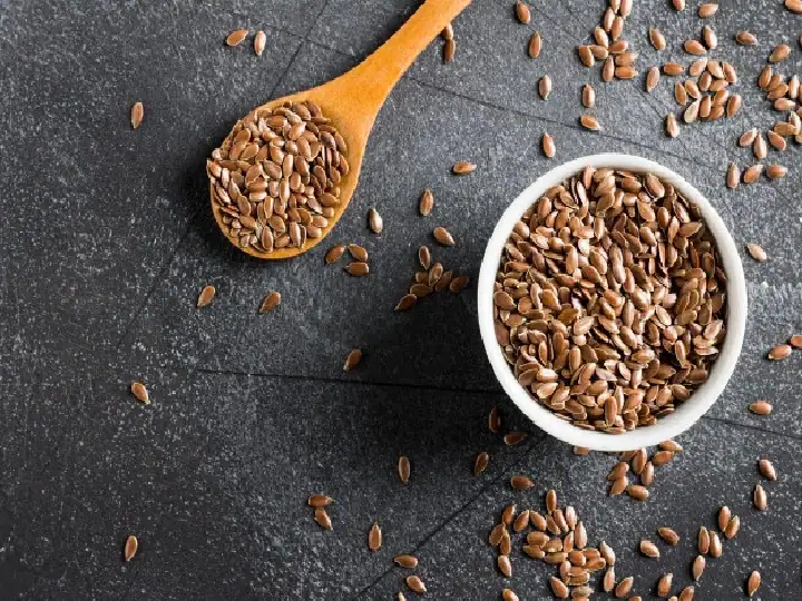 Hair Care Tips : ਸਰਦੀਆਂ 'ਚ ਰੁਖੇ ਤੇ ਬੇਜ਼ਾਨ ਤੋਂ ਹੋ ਪਰੇਸ਼ਾਨ, ਇਸ ਤਰ੍ਹਾਂ ਯੂਜ਼ ਕਰੋ ਫਲੈਕਸ ਸੀਡਜ਼ ਹੇਅਰ ਮਾਸਕ