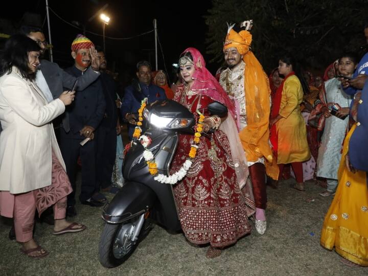 Jodhpur, Rajasthan, the bride and groom performed a unique farewell ceremony Rajasthan News: जोधपुर के शादी में दुल्हन की अनोखी विदाई, जानिए- दुल्हन ने आखिर ऐसा क्या किया कि हो रही है जमकर वाह वाह