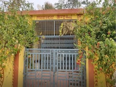 MP News: सीहोर में स्वास्थ्य व्यवस्था की खुली पोल, कई केंद्रों पर लटका ताला, खंडहर में तब्दील हो गए भवन
