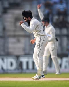 Ajaz Patel: জন্ম মুম্বইয়ে, ওয়াংখেড়েতে ভারতের বিরুদ্ধেই দশে ১০ আজাজ পটেল