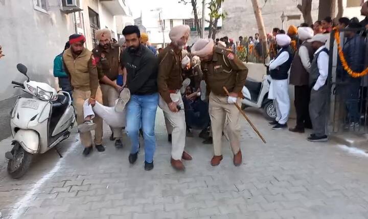 ਕਾਮਿਆਂ ਨੇ ਚਿਤਾਵਨੀ ਦਿੱਤੀ ਹੈ ਕਿ ਸੰਘਰਸ਼ ਏਸੇ ਤਰ੍ਹਾਂ ਜਾਰੀ ਰਹੇਗਾ ਜੋ ਮਰਜ਼ੀ ਕਰ ਲਵੋ।