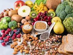 Winter Diet Tips : बदलत्या ऋतूत तुम्ही वारंवार आजारी पडत असाल तर 'या' गोष्टी लक्षात ठेवा