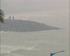 Jawad Cyclone: ঘূর্ণিঝড় আছড়ে পড়ার আশঙ্কায় জেলায় জেলায় মাইকে প্রচার, দিঘা থেকে বকখালিতে শুরু বৃষ্টি