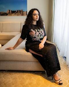 actress nithya menon clicks : கருப்பு உடையில் மனம் கவர்ந்த நித்யா மேனன்... இன்ஸ்டா க்ளிக்ஸ்...
