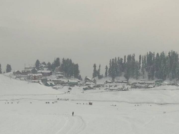 Jammu-Kashmir Weather Today: गुलमर्ग में शून्य से नीचे पहुंचा पारा, बारिश और बर्फबारी से बढ़ सकती हैं लोगों की मुश्किलें weather of jammu and kashmir today 4 december Temperature reached below zero in Gulmarg, due to rain and snowfall, people's problems may increase Jammu-Kashmir Weather Today: गुलमर्ग में शून्य से नीचे पहुंचा पारा, बारिश और बर्फबारी से बढ़ सकती हैं लोगों की मुश्किलें