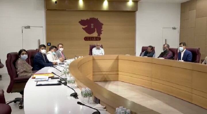 Omicron in Gujarat : Gujarat CM Bhupendra Patel meeting with health department and order take strict action Omicron in Gujarat : મુખ્યમંત્રી ભૂપેન્દ્ર પટેલે ઓમિક્રોનની એન્ટ્રીને લઈ બોલાવી બેઠક, શું આપ્યો આદેશ?