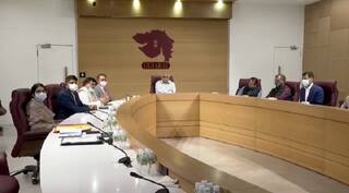 Gujarat Corona Guideline : મુખ્યમંત્રી નિવાસ સ્થાને 6.30 કલાકે કોર કમિટીની બેઠક, નવી ગાઇડલાઇન અંગે લેવાશે નિર્ણય