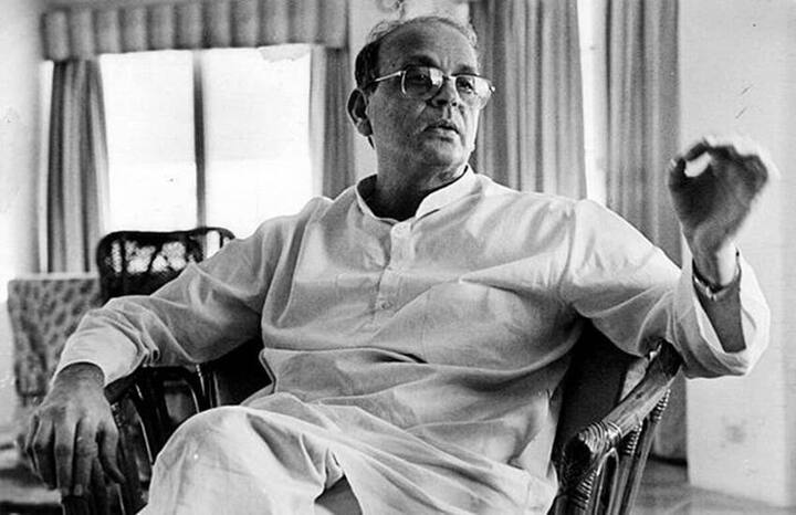 वीपी सिंह देश के प्रधानमंत्री थे. वह उत्तर प्रदेश के मुख्यमंत्री भी रहे थे. उनके दो बेटे हैं- अजय सिंह और अभय सिंह. अजय राजनीति में हैं तो अभय पॉलिटिक्स से दूर हैं.