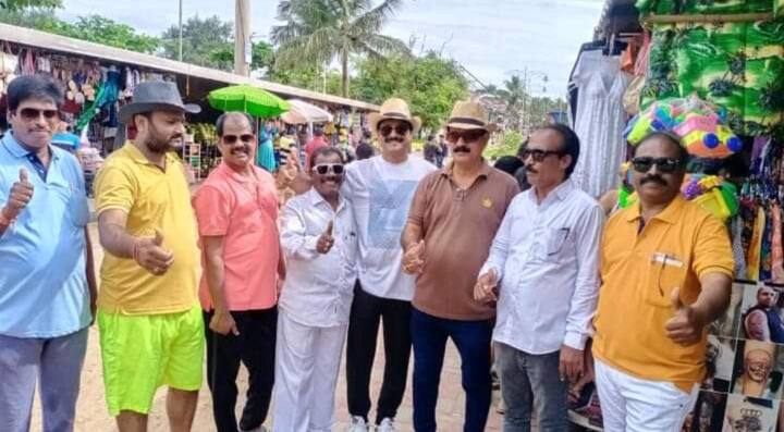 Goa tour of TRS Khammam leaders goes viral on social media TRS Leaders Goa Tour: సోషల్‌ మీడియాలో వైరల్‌గా మారిన టీఆర్‌ఎస్‌ ఖమ్మం లీడర్ల  గోవా టూర్‌