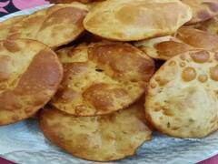 Winter Recipe: सर्दियों में इस तरह घर पर बनाएं परफेक्ट गुड़ वाली पूड़ी, शरीर में रहेगी गर्माहट