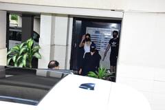 Vicky Katrina Spotted: शादी की खबरों के बीच इस अंदाज में स्पॉट हुए Vicky Kaushal और Katrina Kaif