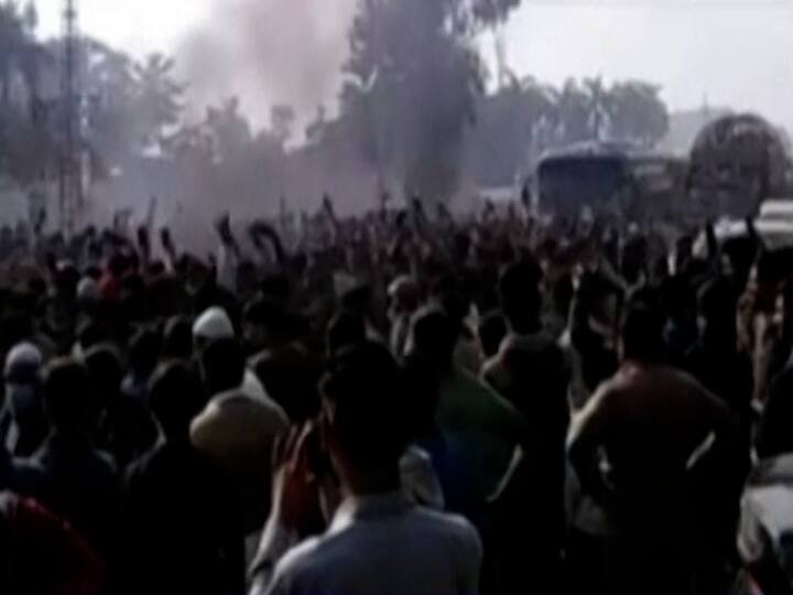 Pakistan horrific vigilante attack on factory in Sialkot & the burning alive of Sri Lankan manager पाकिस्तानात अघोरी तालिबानी कृत्य! जमावानं श्रीलंकन मॅनेजरचे हात-पाय तोडून जिवंत जाळलं