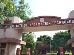 IIIT Prayagraj Closed: ओमिक्रोन वैरिएंट के खतरे को देख IIIT प्रयागराज ने बंद की ऑफलाइन पढ़ाई, हॉस्टल भी खाली