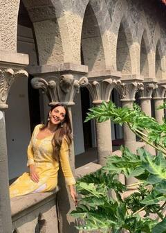 Kiara Advani Photos: கியாரா அத்வானியின் லேட்டஸ்ட் புகைப்பட கிளிக்ஸ்