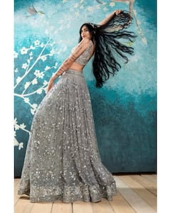 Adah Sharma: అదాశర్మ వెరైటీ ఫోజులు.. ఫ్యాన్స్ ఫన్నీ కామెంట్స్.. 