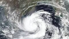 Cyclone Jawad: নিম্নচাপে পরিণত 'জওয়াদ', পুরী থেকে ঘূর্ণিঝড়ের দূরত্ব ২৭০ কিমি | Bangla News