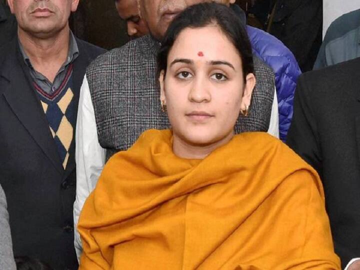 Mulayam Singh Yadav younger daughter in law Aparna Yadav will join BJP tomorrow UP Election: कल बीजेपी में शामिल होंगी मुलायम सिंह यादव की छोटी बहू अपर्णा यादव, सीएम योगी रहेंगे मौजूद