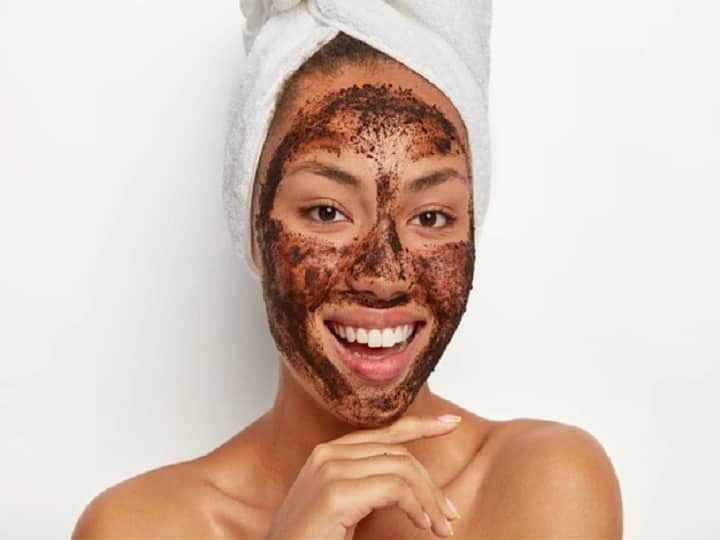diy home made coffee face scrub for glowing skin in summer DIY Face Scrub: डेड सेल्स हटाने के लिए ट्राई करें कॉफी स्क्रब, हर तरह की त्वचा के लिए अलग रेसिपी