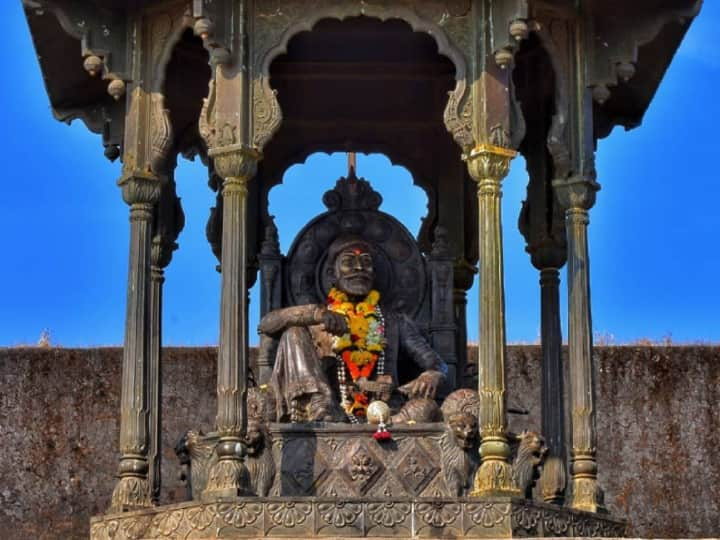 Shivrajyabhishek Din 2022 Sambhajiraje Chhatrapati tweet about 6 June Raigad Raigarh Ceremony Shivrajyabhishek Din 2022 : यंदा रायगड दुमदुमणार, 6 जूनला शिवराज्याभिषेक दिन थाटामाटात साजरा होणार