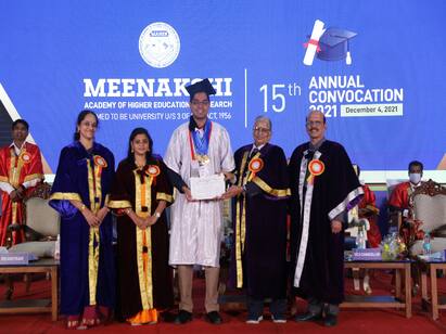 meenakshi academy of higher education & research 15th annual convocation மீனாட்சி உயர்கல்வி மற்றும் ஆராய்ச்சி அகாடெமியின் 15வது வருடாந்திர பட்டமளிப்பு விழா
