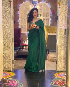 Ankita Lokhande: লাল শাড়িতে অনন্যা অভিনেত্রী, প্রাক-বিবাহ অনুষ্ঠানের ছবি শেয়ার অঙ্কিতার