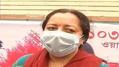 Kolkata Municipal Election: কুশল বিনিময়ের মাধ্যমেই প্রচার সারছেন সন্তোষপুরের বামপ্রার্থী নন্দিতা রায়। Bangla News