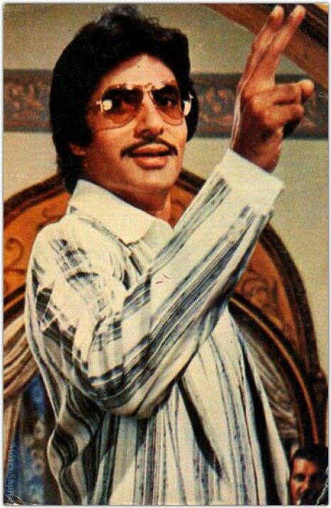 Untold Story: बॉलीवुड की इस फेमस एक्ट्रेस की आंखों में थे आंसू और डर, फिर Amitabh Bachchan ने पैर धुलवाकर साबित की अच्छाई