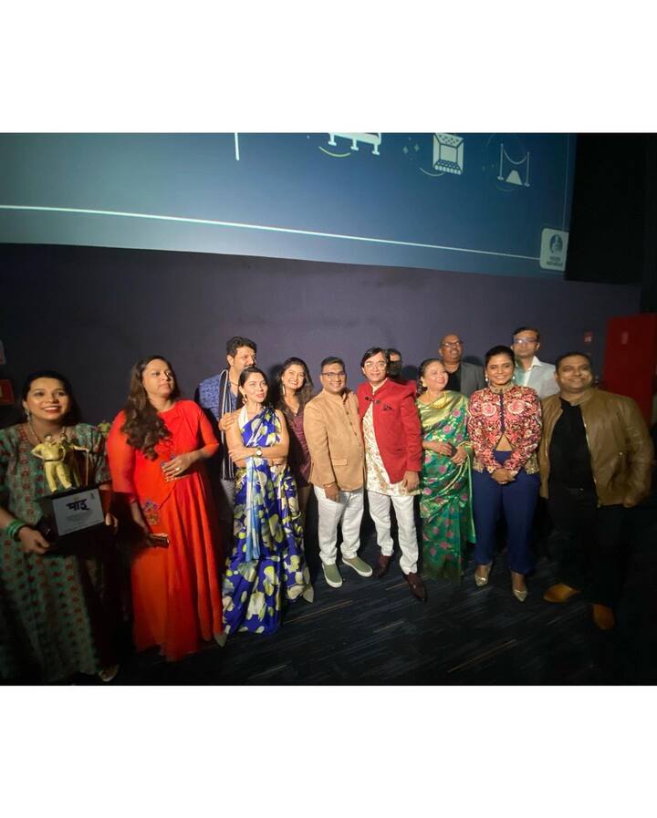 प्राजक्ता नेहमीच आपले फोटो सोशल मीडियावर शेअर करत असते. तिच्या फोटोंची चर्चा चाहत्यांमध्ये नेहमीच रंगल्याचं पाहायला मिळतं. (Photo Credit : prajakta_official/Instagram)