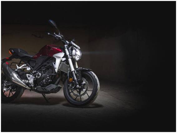 Honda CB300R: जनवरी में आएगी स्पोर्टी लुक वाली होंडा की CB300R, मिलेंगे ये फीचर्स Honda CB300R: जनवरी में आएगी स्पोर्टी लुक वाली होंडा की CB300R, मिलेंगे ये फीचर्स