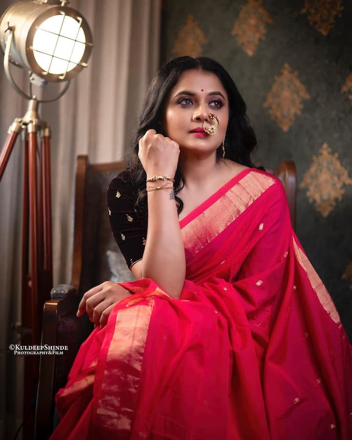 'आयडियाची कल्पना', 'संदूक', 'धागेदोरे', 'अनवट' अशा अनेक चित्रपटांमध्ये भार्गवीने काम केलंय. त्याचसोबत ती अनेक गाजलेल्या मालिकांमध्येही झळकली आहे.(photo:bhargavi_chirmuley/ig)