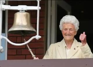 ਦੁਨੀਆ ਦੀ ਸਭ ਤੋਂ ਵੱਡੀ ਉਮਰ ਦੀ ਟੈਸਟ ਕ੍ਰਿਕਟਰ ਇਲੀਨ ਐਸ਼ ਦਾ 110 ਸਾਲ ਦੀ ਉਮਰ 'ਚ ਦੇਹਾਂਤ