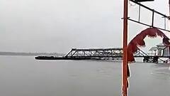 Cyclone Jawad: বাড়ছে জলস্তর, হাওড়া-কলকাতায় বন্ধ ফেরিঘাট পরিষেবা । Bangla News