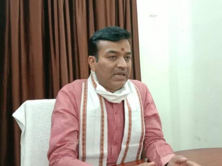 Uttar Pradesh Yogi's minister said- Muslims should hand over the 'white building' in the Krishna Janmabhoomi complex to the Hindus UP News: आनन्द स्वरूप शुक्ल ने कहा- मथुरा के कृष्ण जन्मभूमि परिसर में स्थित सफेद भवन को हिंदुओं को सौंपे मुस्लिम