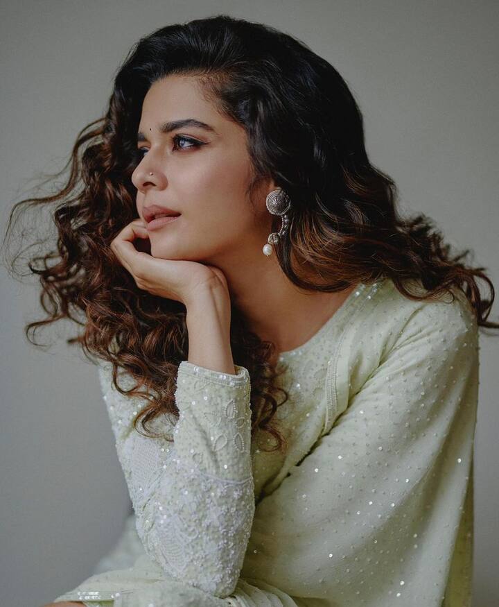 मिथिलाने शेअर केलेल्या फोटोंवर चाहत्यांचा कमेंट्सचा वर्षाव होतोय. (Photo:@mipalkarofficial/IG)