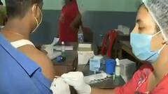 Omicron के खतरे के बीच एक अच्छी खबर, देश में 50% लोगों को लगी Vaccine की दोनों Dose