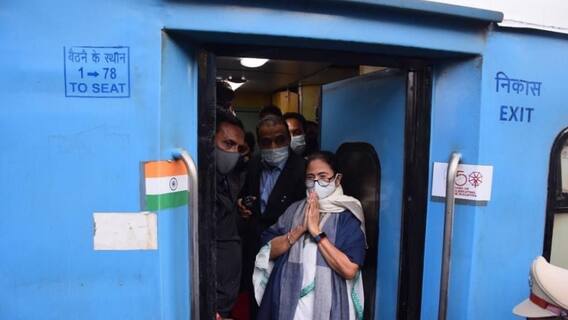 Mamata Banerjee North Bengal Visit: দুর্যোগের জের, হেলিকপ্টারের পরিবর্তে ট্রেনেই উত্তরবঙ্গ সফরে মুখ্যমন্ত্রী | Bangla News