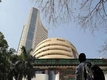 Stock Market Opening: शेयर बाजार की अच्छी शुरुआत, सेंसेक्स 373 अंक चढ़कर 61,000 के करीब खुला