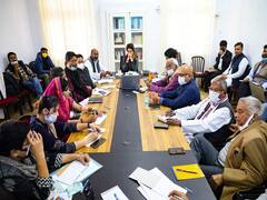 UP Election 2022: लखनऊ में प्रियंका गांधी ने की बड़ी बैठक, अब कांग्रेस के खेमे से आई ये खबर