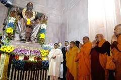 Lucknow: BR Ambedkar की 66वीं पुण्यतिथि पर CM Yogi और Mayawati ने किया नमन | Sign Bulletin