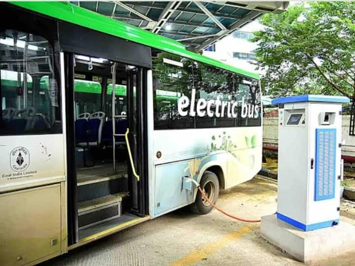 Jabalpur  Electric buses will soon run in big cities of Madhya Pradesh ANN Jabalpur News: मध्यप्रदेश के प्रमुख शहरों के बीच जल्द दौड़ेगी इलेक्ट्रिक बसें, शिवराज सरकार ने बनाया ये खास प्लान