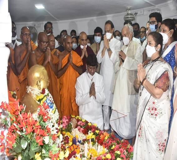 Mahaparinirvan Din :  महामानव डॉ बाबासाहेबांना दिग्गजांकडून अभिवादन