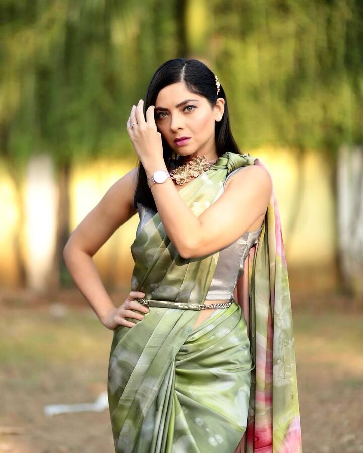 अभिनेत्री सोनाली कुलकर्णी सोशल मिडियावर बरीच सक्रिय असते. (photo : instagram @sonalee18588)