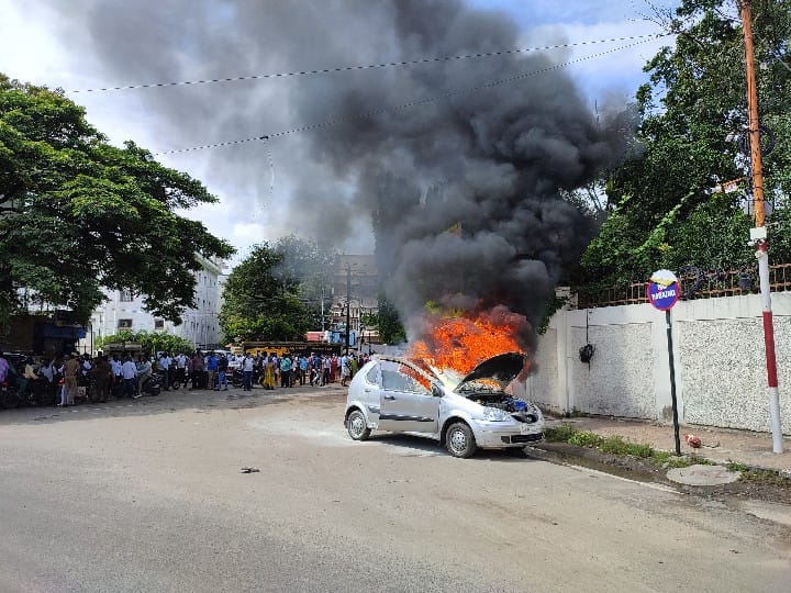 Watch Video: கோவை ஆட்சியர் அலுவலகம் முன்பு திடீரென தீப்பற்றி எரிந்த காரால் பரபரப்பு..!