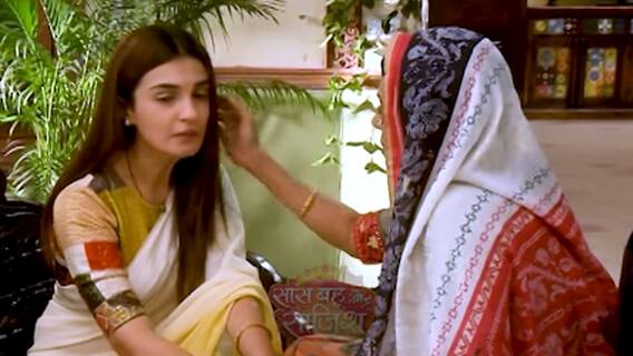 Pandya Store: Dhara's son dies, mother-in law consoles her