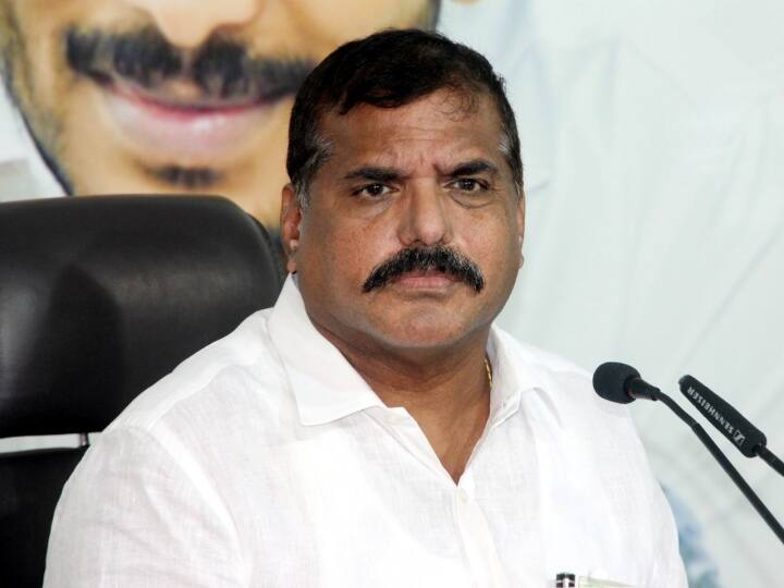 Minister Botsa Satyanarayana warned the employees that the consequences would be definite if they made indecent remarks on the government and the Chief Minister. Botsa :  మాకు మాటలు రావా.. మాట్లాడలేమా? ఉద్యోగ నేతలపై మంత్రి బొత్స ఆగ్రహం !