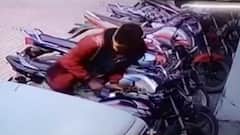 યાત્રાધામ અંબાજીમાં તસ્કરો બેફામ, ભોજનાલય પાસે બાઈકનું લોક તોડી લઈને તસ્કર ફરાર