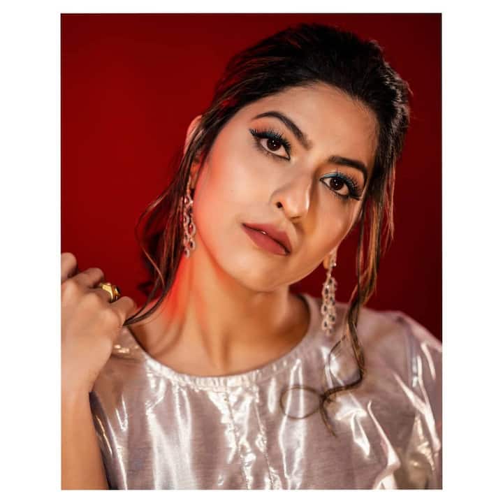 नुकतंच अभिज्ञाने हटके फोटोशूट केलं आहे. (PHOTO : @abhidnya.u.b/IG)