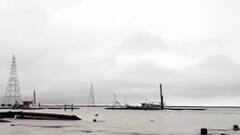 Jawad Rain: রাতভর টানা বৃষ্টির জের, কাকদ্বীপে ক্রমশ বাড়ছে মুড়িগঙ্গা নদীর জলস্তর| Bangla News