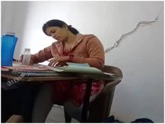 Ujjain News: रिश्वत वाले वीडियो के बाद महिला पटवारी का अब ऑडियो वायरल, जानें क्या है पूरा मामला?