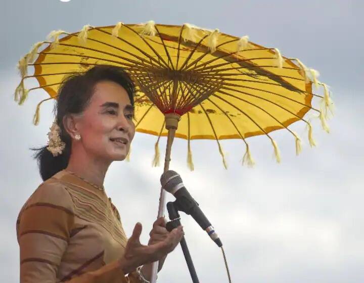 Myanmar coup Supreme Leader Aung San Suu Kyi has been sentenced to four years in prison Aung San Suu Kyi : म्यानमारच्या सर्वोच्च नेत्या आंग सान सू की यांना चार वर्षाचा तुरुंगवास, लष्कराविरोधात हिंसाचार भडकवण्याचा आरोप